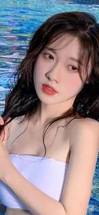 号舱房的女人